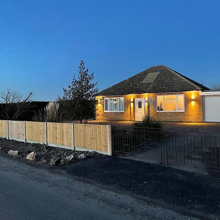 2 Bedroom Detached Bungalow With Hot Tub And Secure Garden And Parking - Pet Friendly On 7 Acres Of Land 波士顿 外观 照片